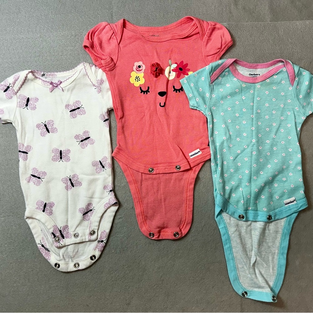 Carter's/Gerbers girls onesies - Coral, Teal, and White/purple lot of 3 -NB/0-3m